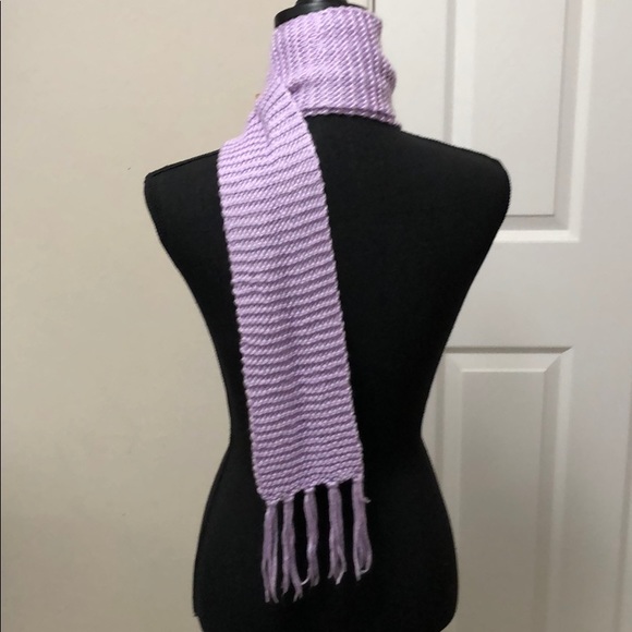 Lavender Handmade Knitted Scarf - Picture 4 of 4